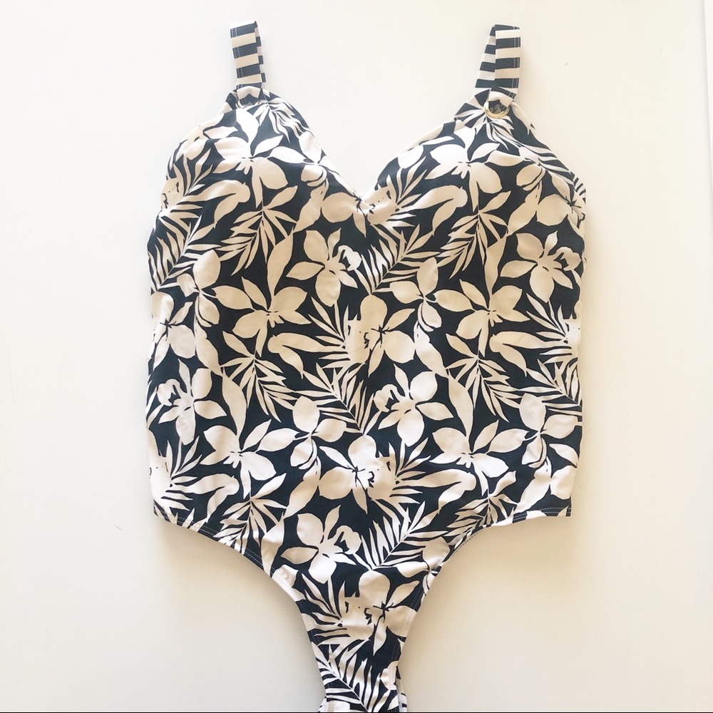 NWT Swimsuits For All Black Posie V-neck One Piece